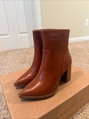 NEW Brown Heeled Booties